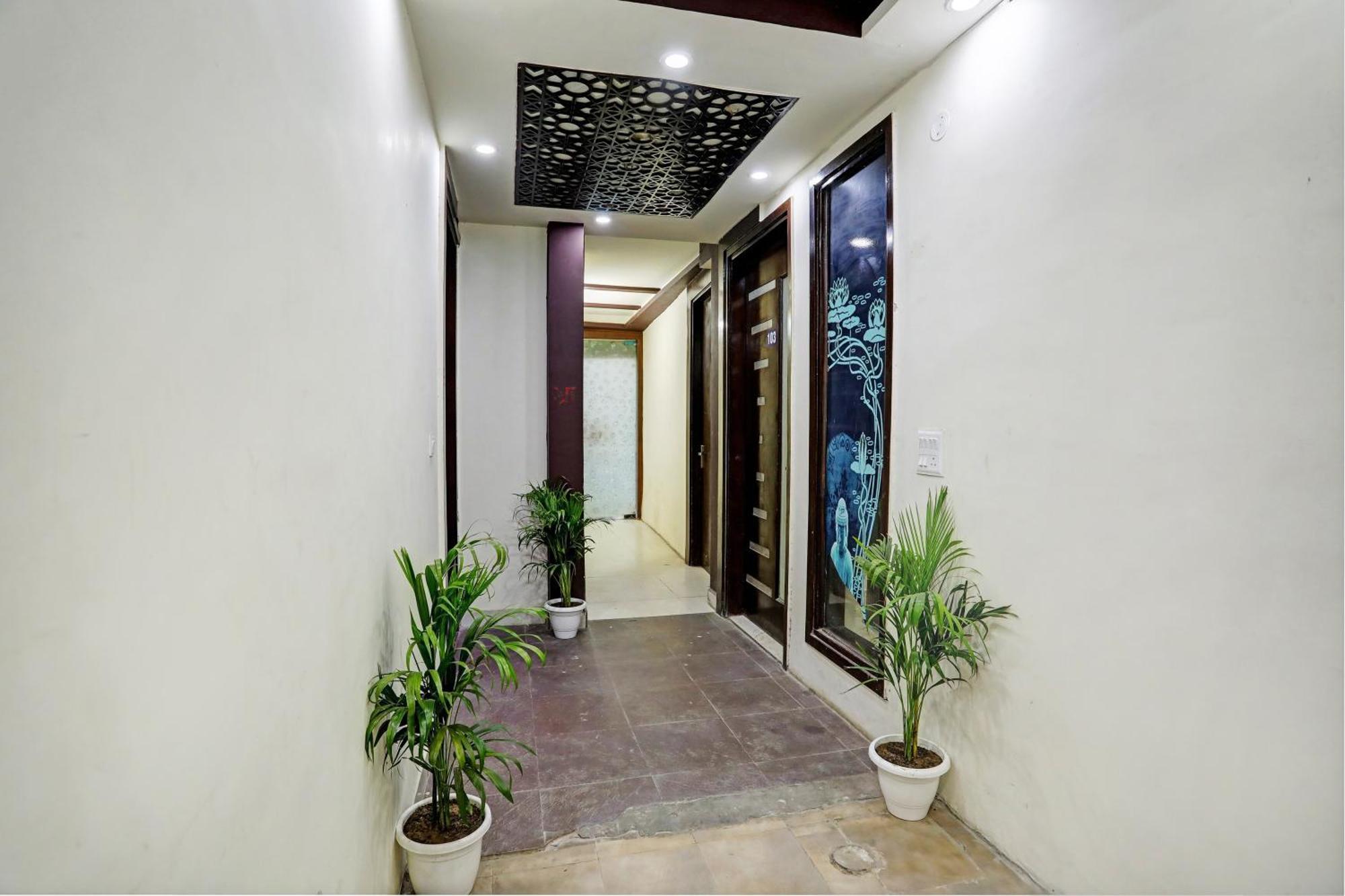 Hotel O All In One Hotel Ґазіабад Екстер'єр фото